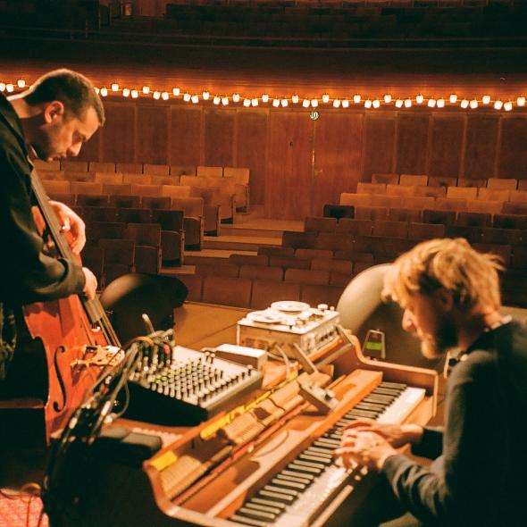 Bremer/McCoy präsentieren “Kosmos”